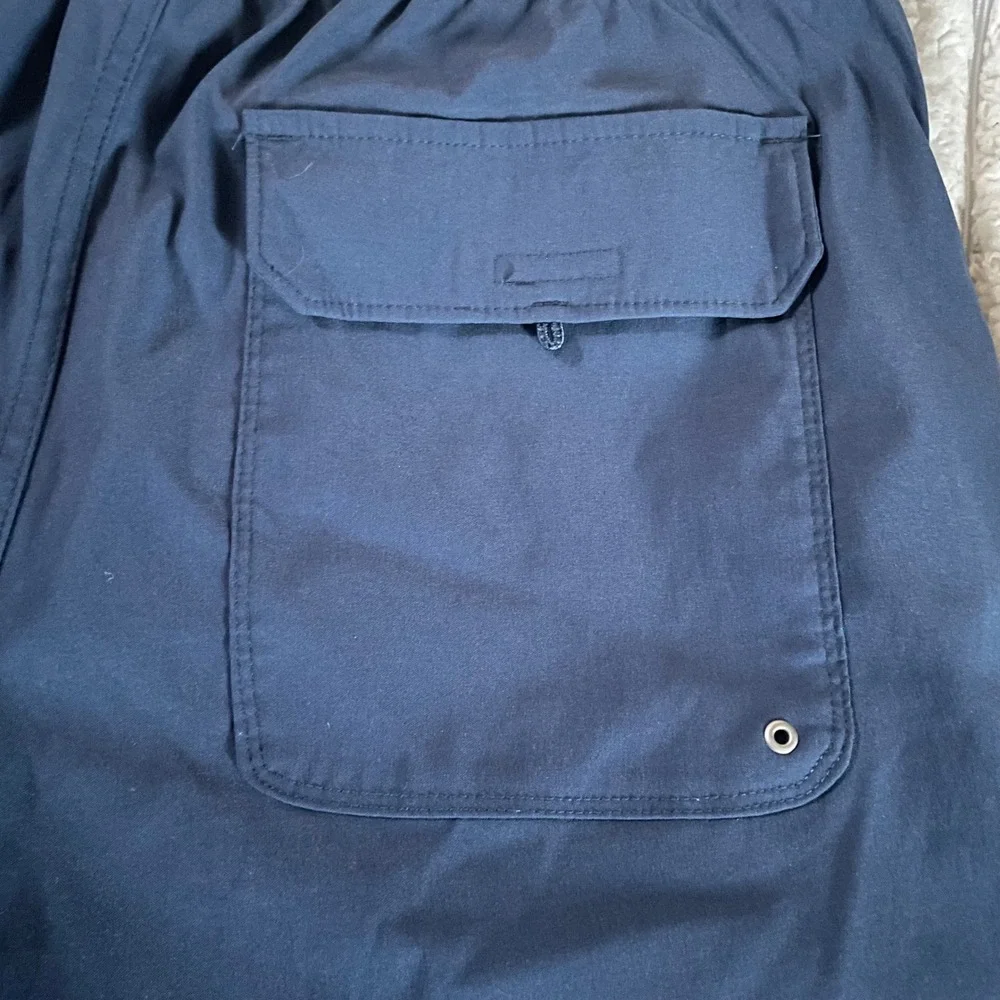The North Face Mens 32‎ Shorts Blue Outdoor Hiking Casual stretchy Lightweight